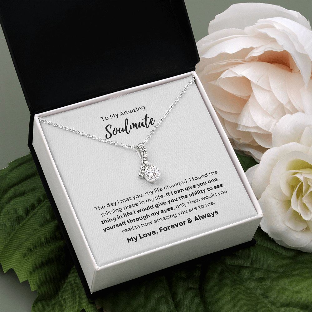 Alluring Beauty Necklace