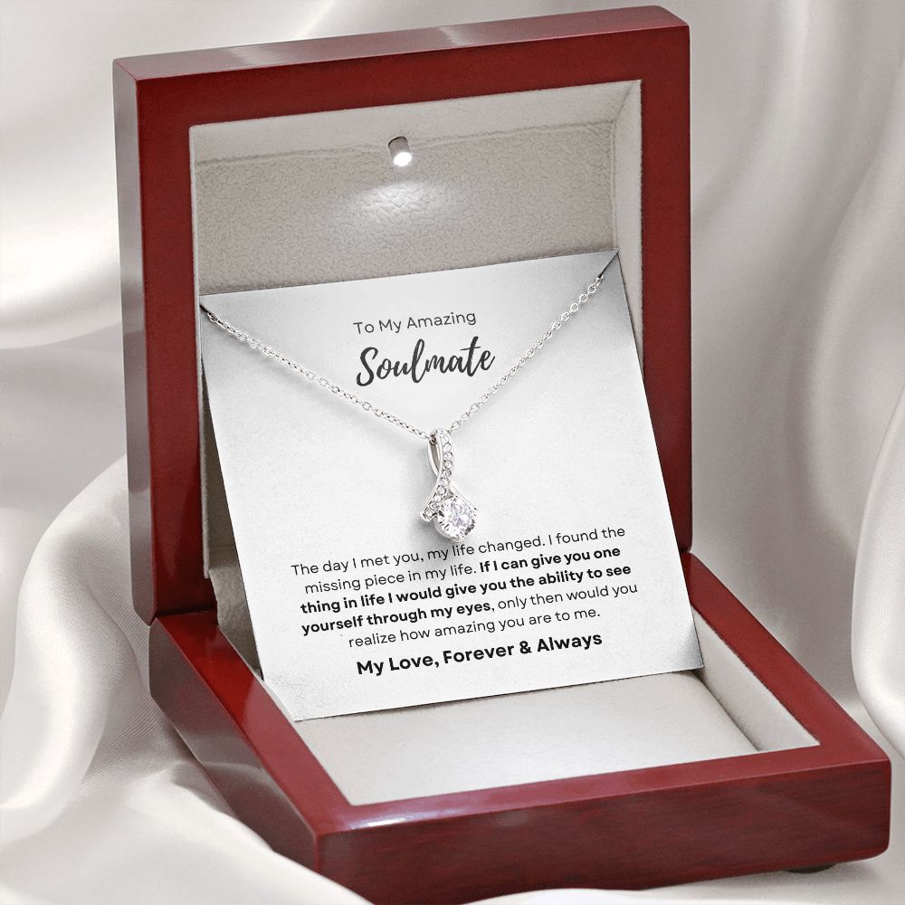 Alluring Beauty Necklace