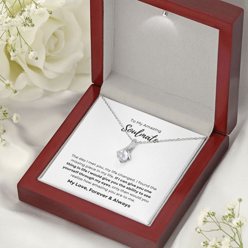 Alluring Beauty Necklace