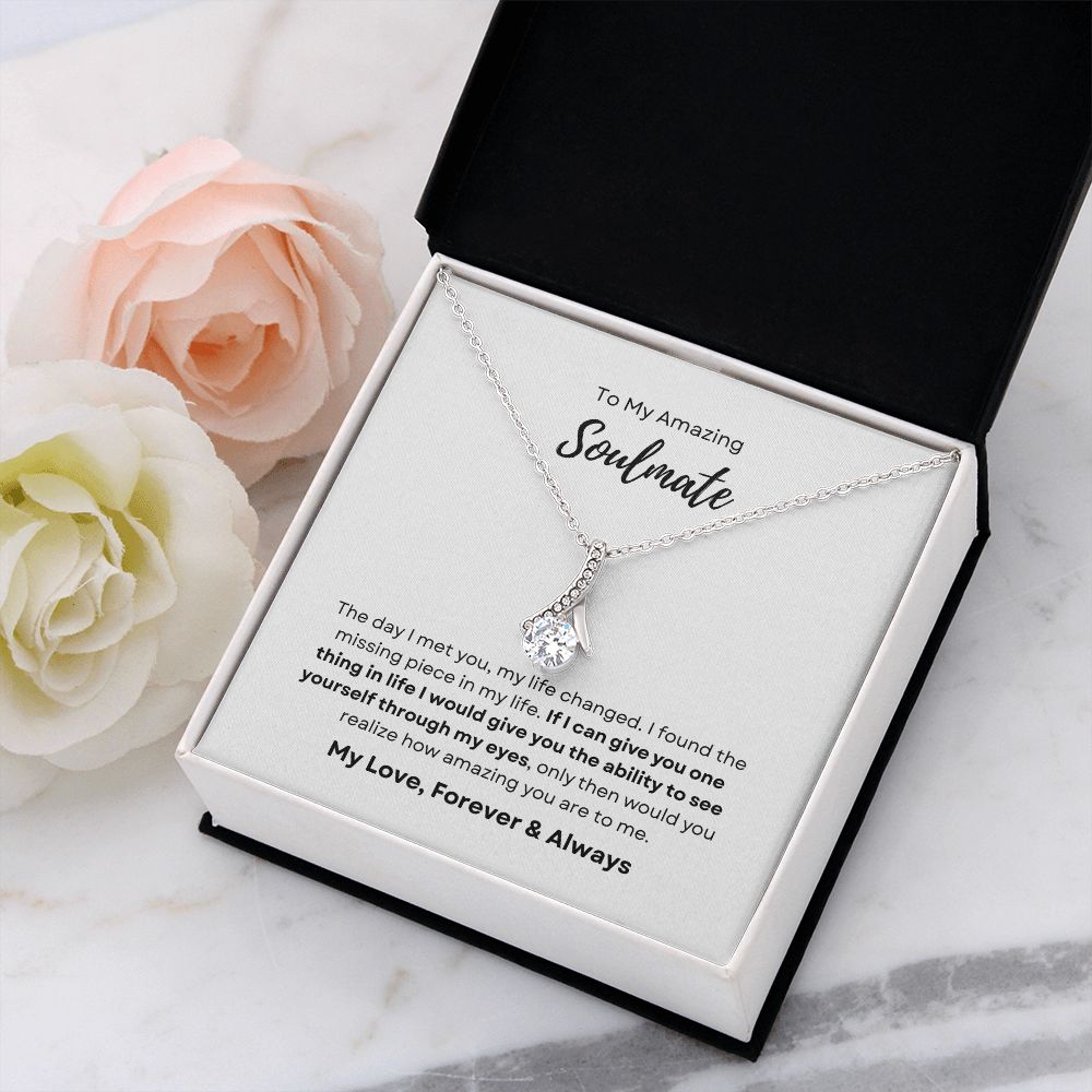 Alluring Beauty Necklace