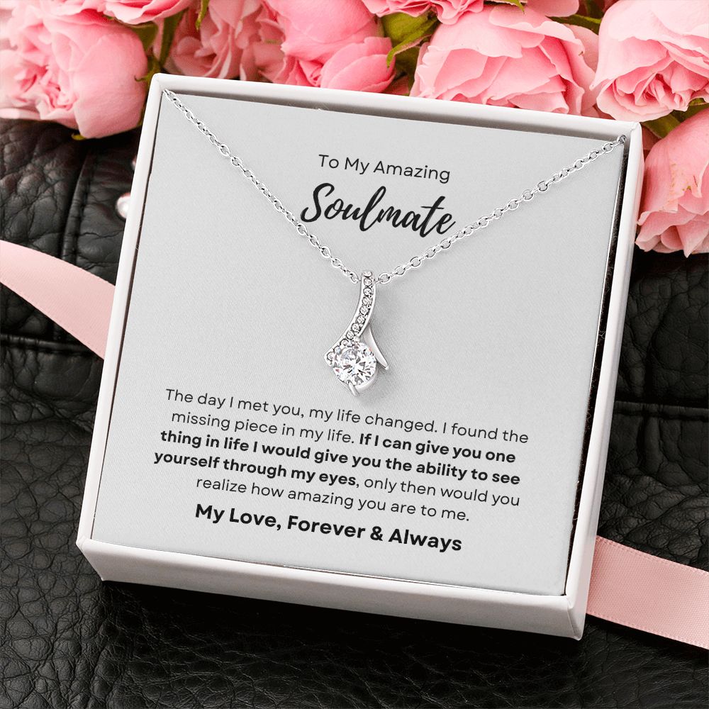 Alluring Beauty Necklace